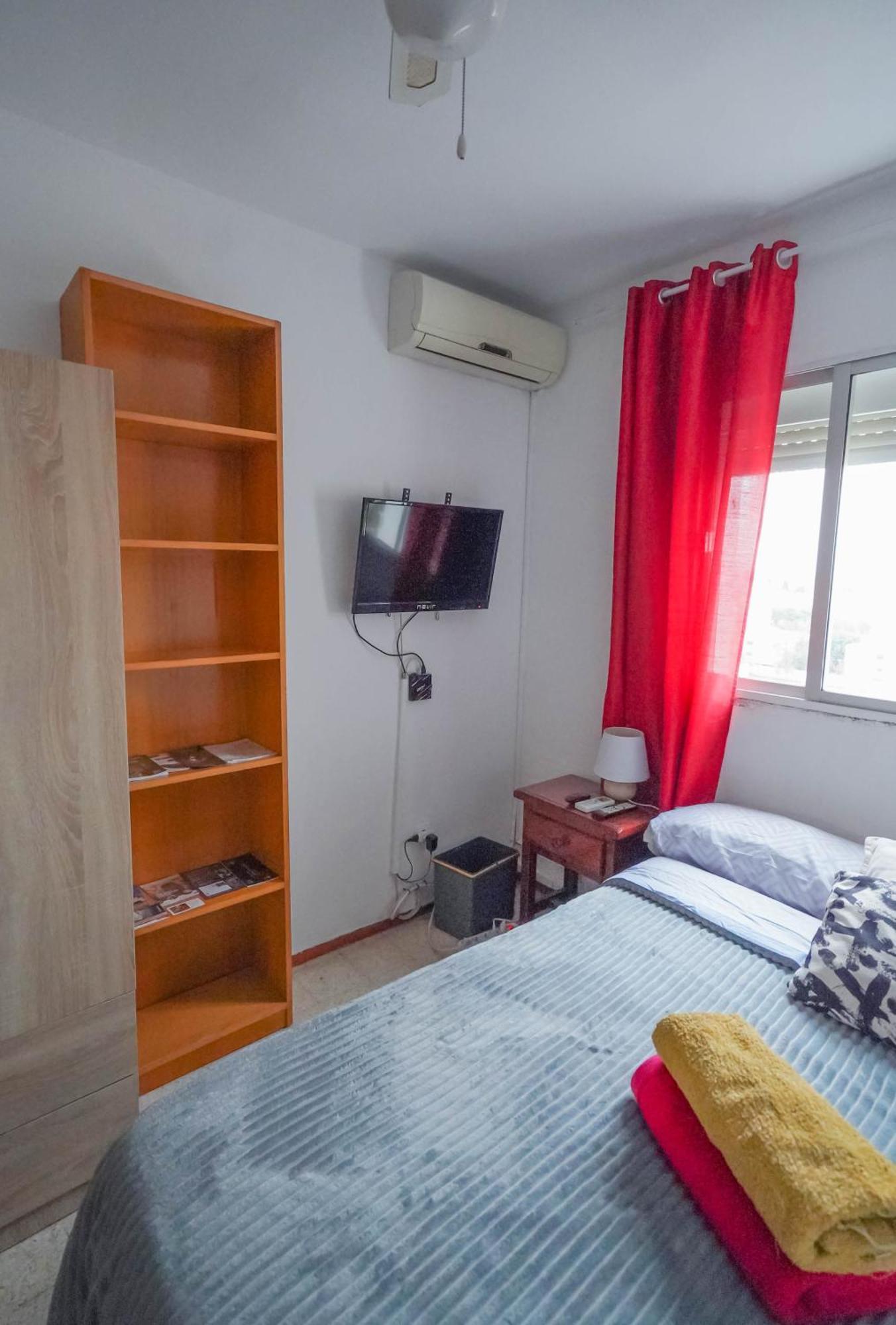 Habitaciones Privadas Con Cama Doble En Sevilla Extérieur photo