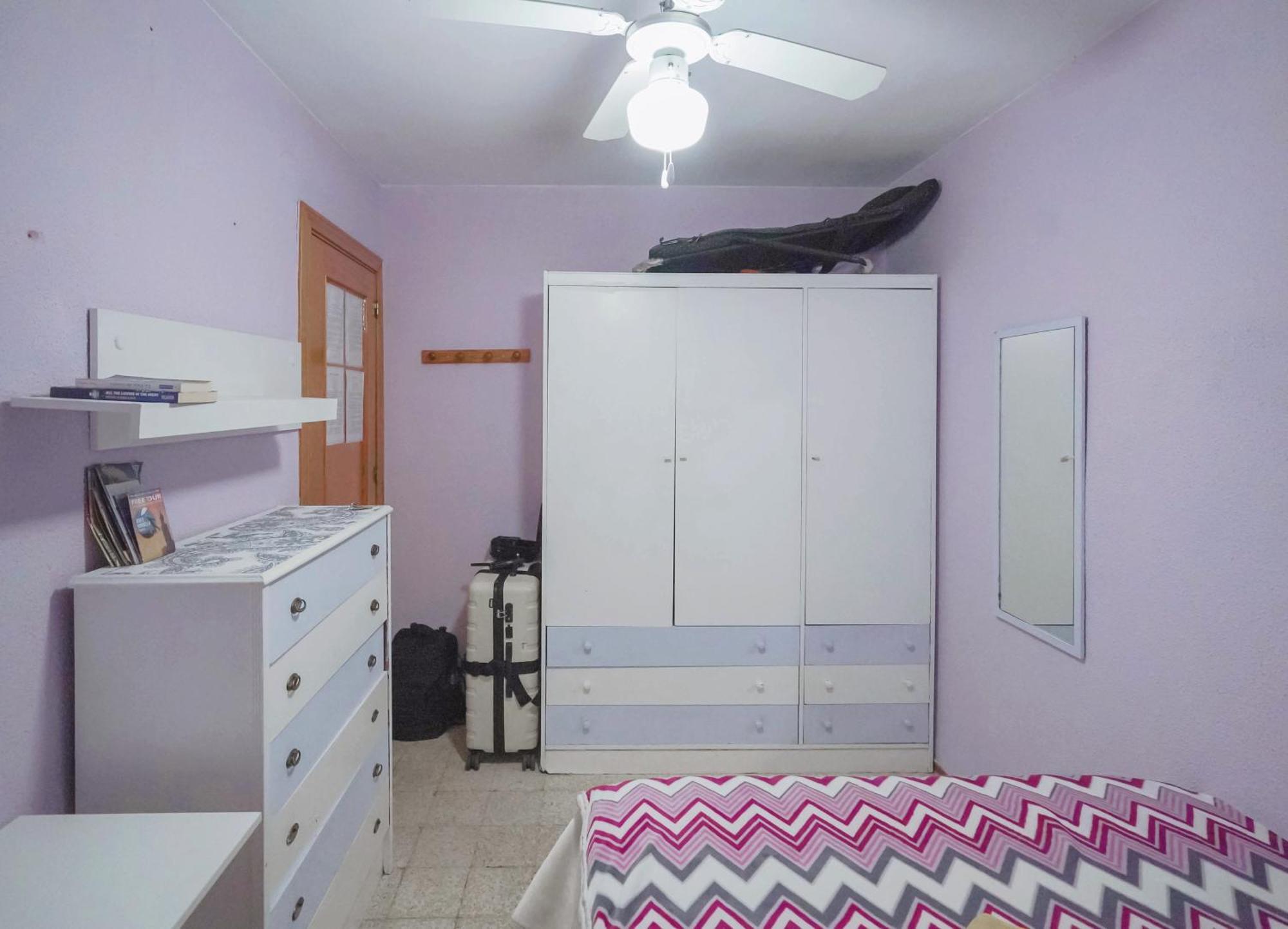 Habitaciones Privadas Con Cama Doble En Sevilla Extérieur photo