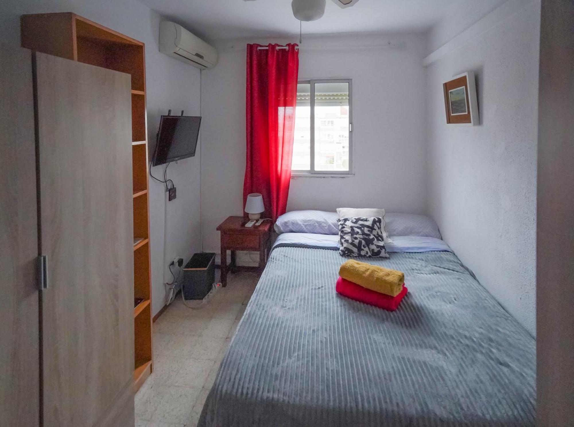 Habitaciones Privadas Con Cama Doble En Sevilla Extérieur photo
