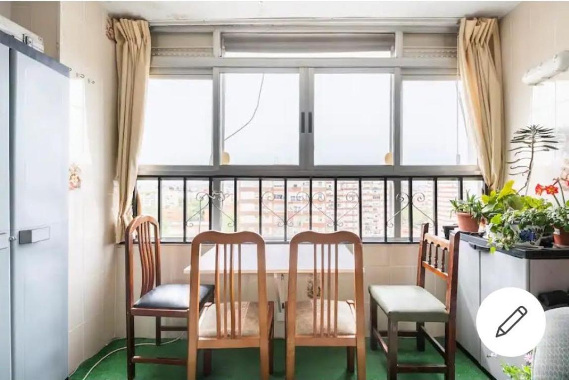 Habitaciones Privadas Con Cama Doble En Sevilla Extérieur photo