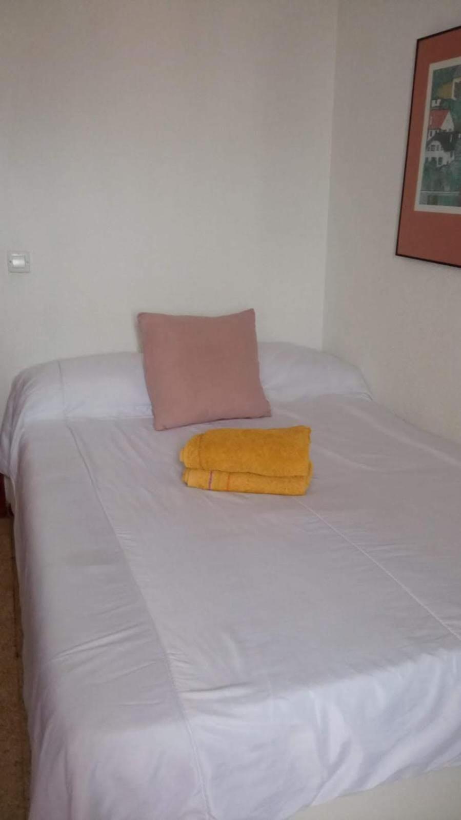 Habitaciones Privadas Con Cama Doble En Sevilla Extérieur photo